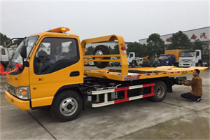 高台哪里有拖车服务