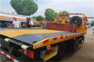 高台附近拖车电话号码服务